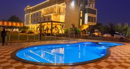 Hotel Radhe Krishna Resort