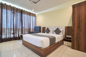 Executive Room, Balcony | Desk, free WiFi, bed sheets