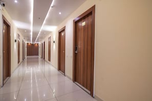 Lobby - Hotel Radhe Krishna Resort (Ujjain)