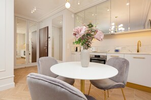 Apartment, 1 Schlafzimmer, Balkon | Eigene Küche | Mikrowelle, Ofen, Geschirrspüler, Espressomaschine