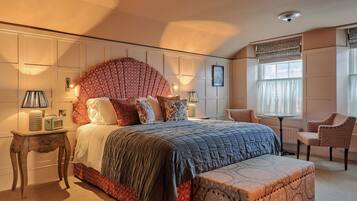 Fancy Accessible Room | Egyptian cotton sheets, premium bedding, in-room safe