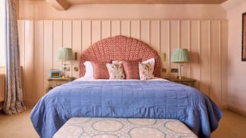 Egyptian cotton sheets, premium bedding, in-room safe