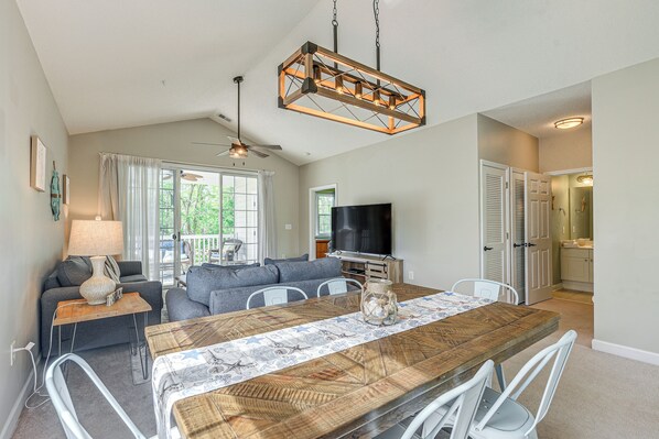 Apartment (2 Bedrooms) | Front of property - 3 Mi to Ocean: North Myrtle Beach Condo w/ Balcony (North Myrtle Beach)