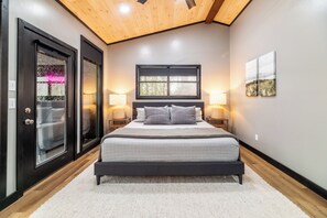 1 slaapkamer, een bureau, een strijkplank/strijkijzer, gratis wifi