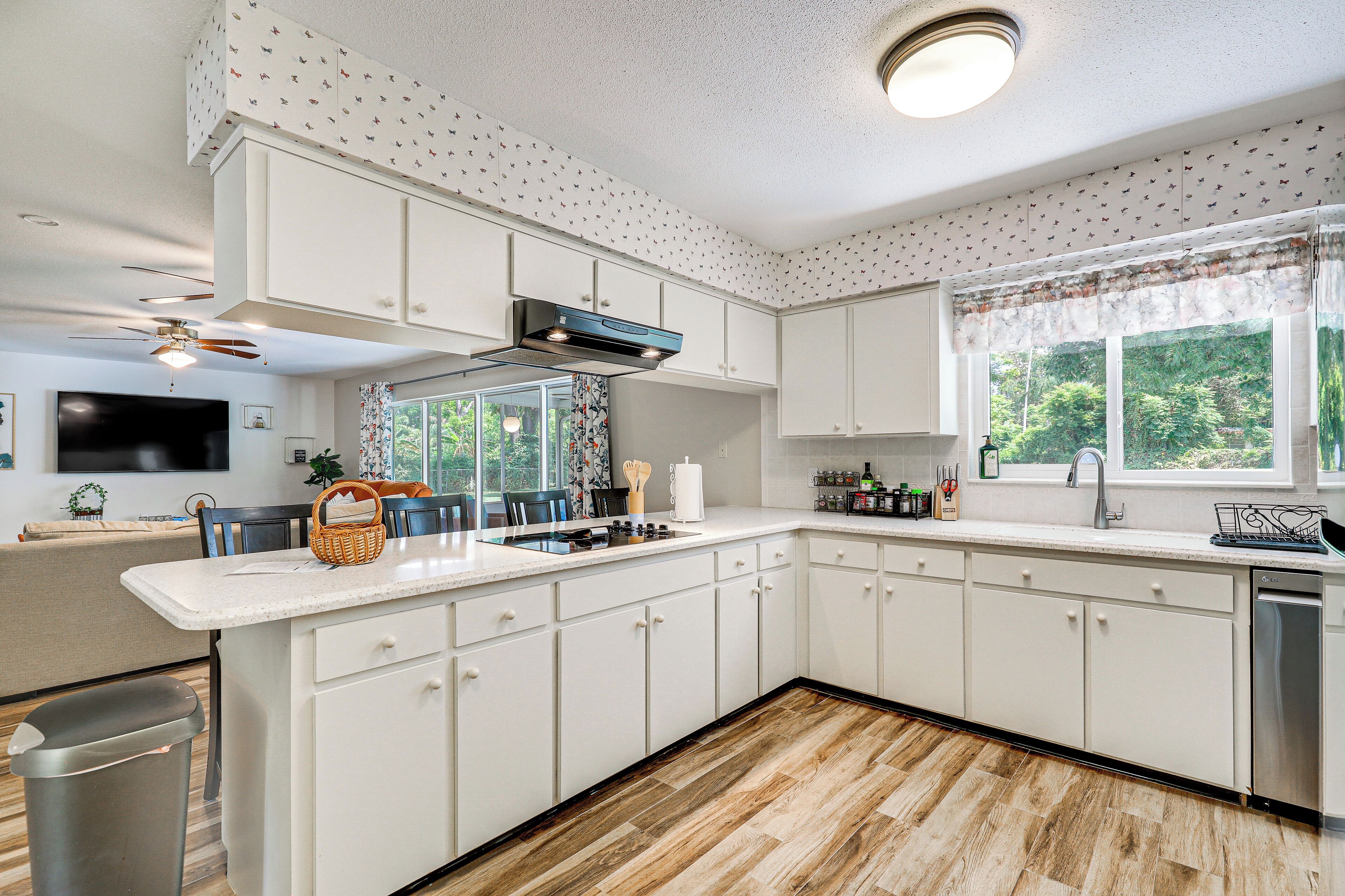 House (4 Bedrooms) | Interior