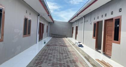 OYO 93951 Family Guesthouse