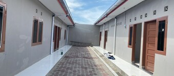 OYO 93951 Family Guesthouse