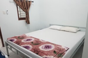 Deluxe Suite - Hotel O Family Guesthouse (Medan)