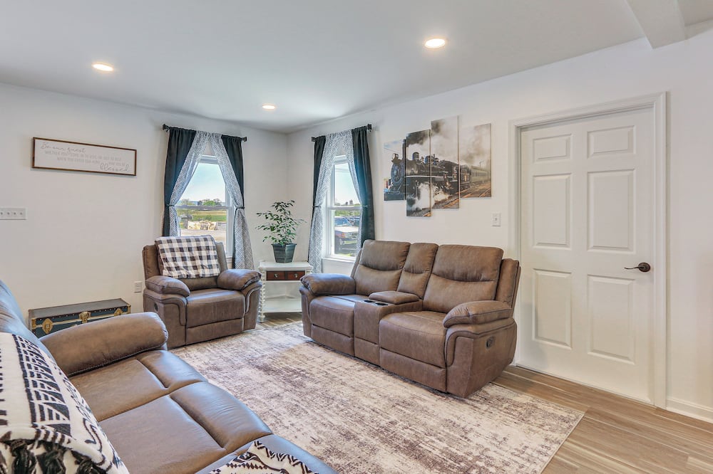Spacious Shippensburg Home, Close to Museums! - Newville, PA