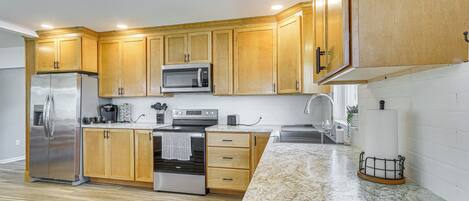 House (3 Bedrooms) | Interior