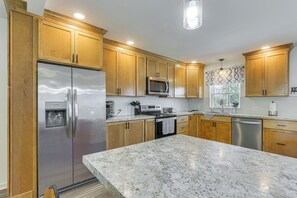 House (3 Bedrooms) | Interior