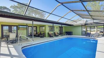 House (4 Bedrooms) | Front of property