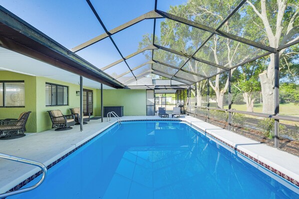 المنشأة من الداخل