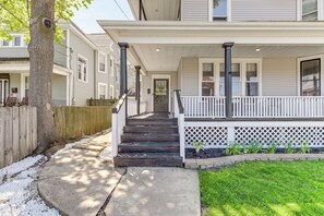 Apartment (3 Bedrooms) | Interior - New York Vacation Rental ~ 1 Mi to Niagara Falls! (Niagara Falls)