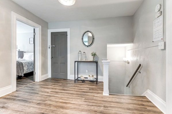 Apartment (3 Bedrooms) | Interior - New York Vacation Rental ~ 1 Mi to Niagara Falls! (Niagara Falls)