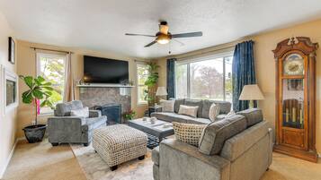 House (3 Bedrooms) | Front of property