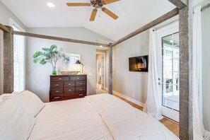 House (5 Bedrooms) | Interior - Downtown Douglas Home w/ Kayaks Near Oval Beach (Douglas)
