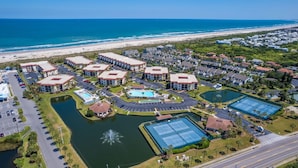 Condo, 2 Bedrooms | Exterior