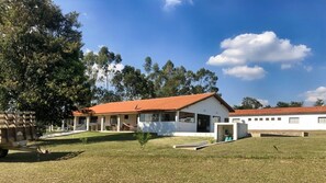 Exterior - Casa de Campo Ideal para Famílias e Amigos (Quadra)