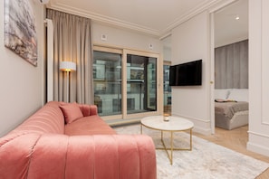 Living room - Mennica Morganit by Renters Prestige (Warsaw)