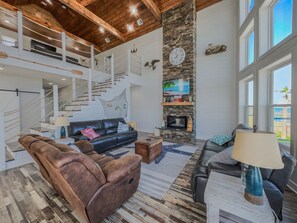 Smart TV, fireplace, ping pong