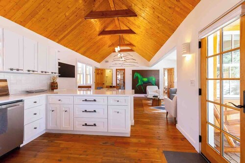 NEW LISTING! New build on Coal Creek, steps away from Elk Ave!