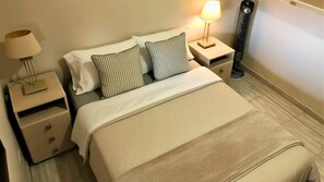 3 bedrooms, desk - Casa de Campo com Piscina e Churrasqueira (Quadra)