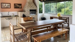 Dining - Casa de Campo com Piscina e Churrasqueira (Quadra)