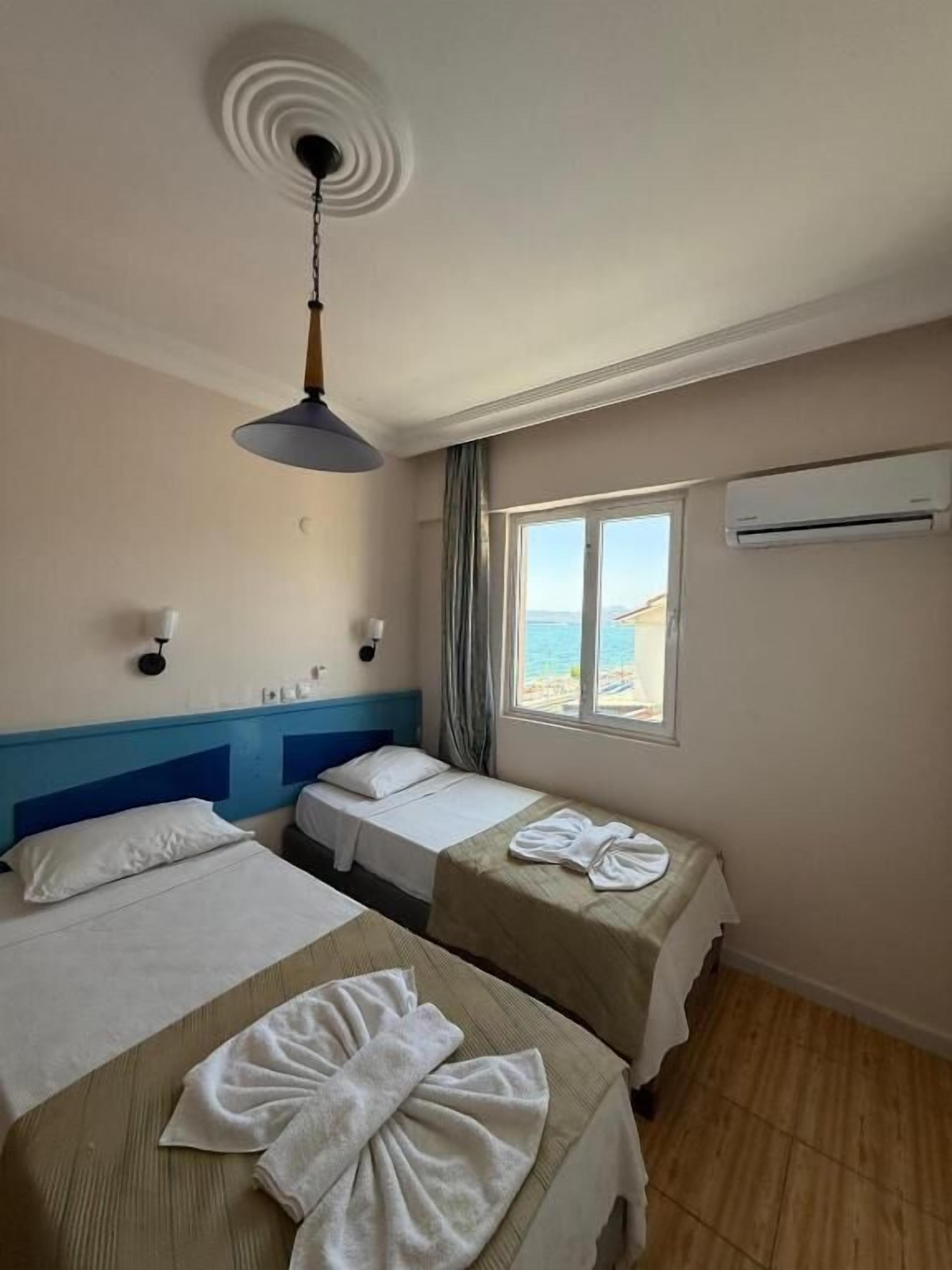 Comfort Twin Room, Sea View | Free WiFi, bed sheets