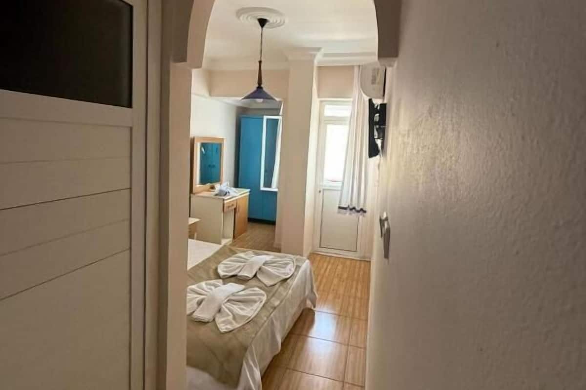 이코노미 더블룸 | 무료 WiFi, 침대 시트