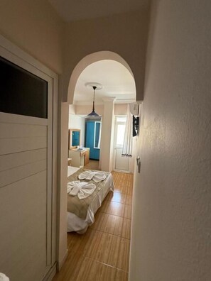 Free WiFi, bed sheets - Er-Öz Hotel & Restaurant (Fethiye)