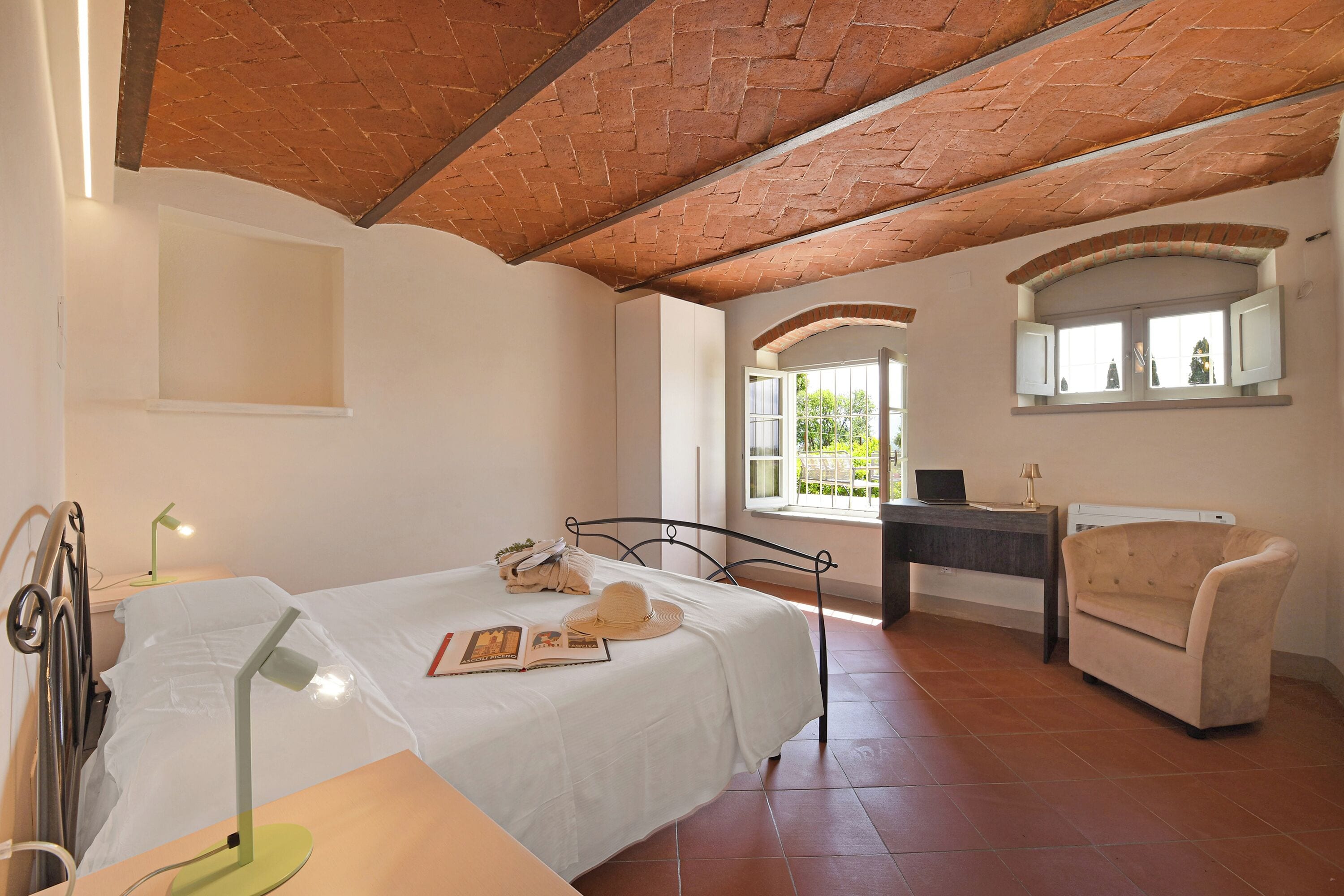 Vila Bulan Madu, beberapa kamar, tepi gunung (Amazing Villa Chimera Green 10) | 5 kamar tidur, setrika/meja setrika, Wi-Fi gratis, dan seprai linen