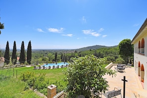 Honeymoon Villa, Multiple Bedrooms, Mountainside (Villa Chimera Green 10 with Pool &) | Terrace/patio - Amazing Villa Chimera Green 10 Pool&Gym  (Arezzo)