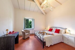 Honeymoon Villa, Multiple Bedrooms, Mountainside (Villa Chimera Green 10 with Pool &) | 5 bedrooms, iron/ironing board, free WiFi, bed sheets - Amazing Villa Chimera Green 10 Pool&Gym  (Arezzo)