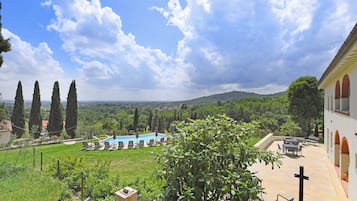 Honeymoon Villa, Multiple Bedrooms, Mountainside (Villa Chimera Green 10 with Pool &) | Terrace/patio
