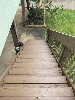 Property grounds - Welcome to Sunset Chateau! This split level 4/2 house close to the beach! (Port O'Connor)