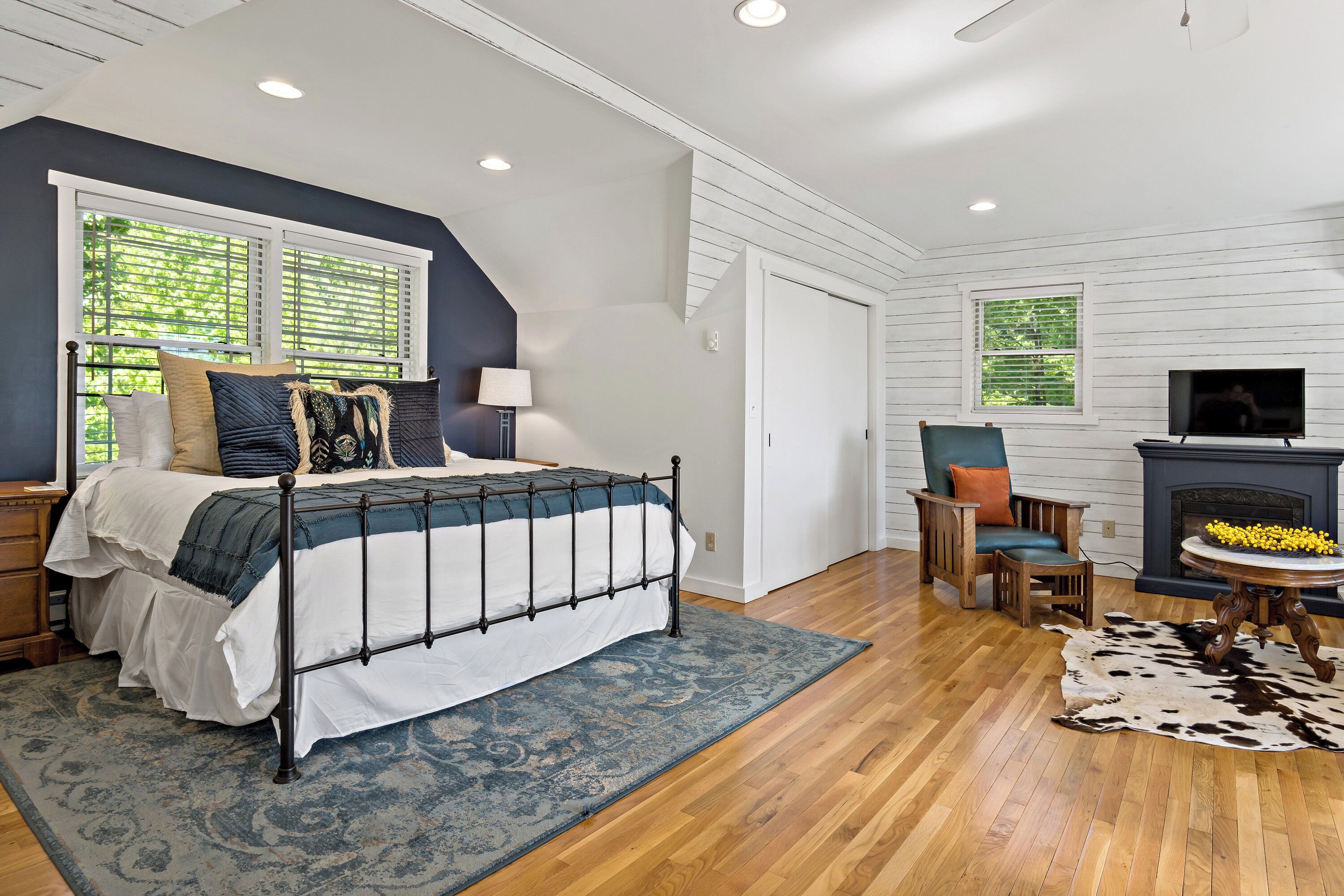 4 chambres, fer et planche à repasser, Wi-Fi, draps fournis