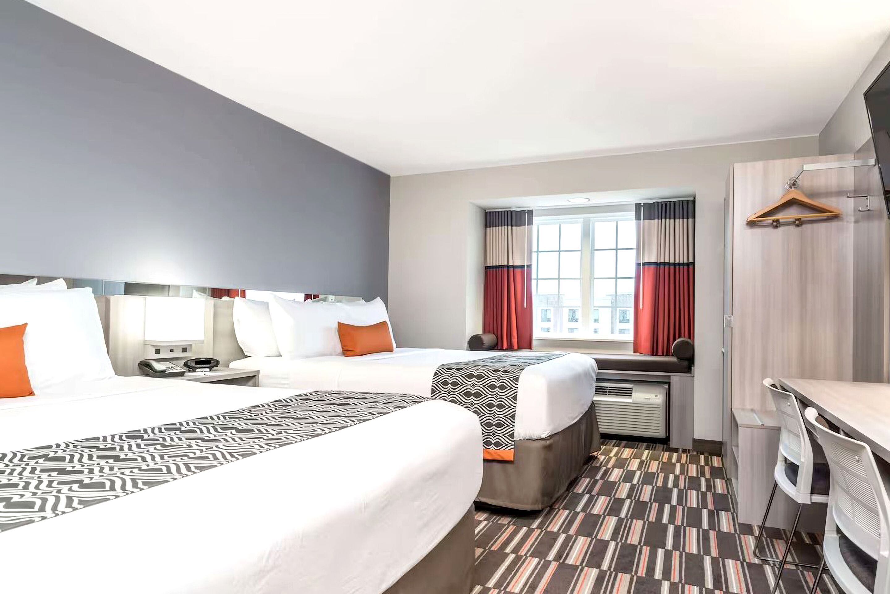 Coratel Inn & Suites by Jasper Rochester-Deluxe 2 Queen Bed Non-Smoking