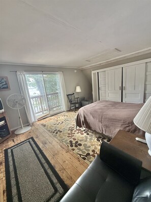 3 bedrooms, free WiFi - PET FRIENDLY WITH A SANDY BEACH AND A MOORING (Sebago)