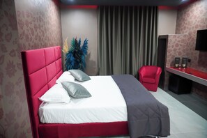 Junior Suite, City View | Egyptian cotton sheets, premium bedding, down comforters, pillowtop beds - HOTEL EL PAMAS (Mugnano di Napoli)