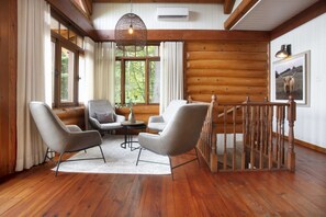 Interior - Log cabin | Lakeside | Le Oly (Saint-Romain)