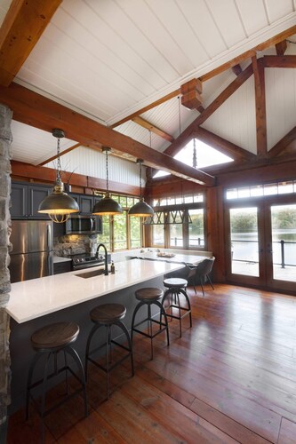 Log cabin | Lakeside | Le Oly