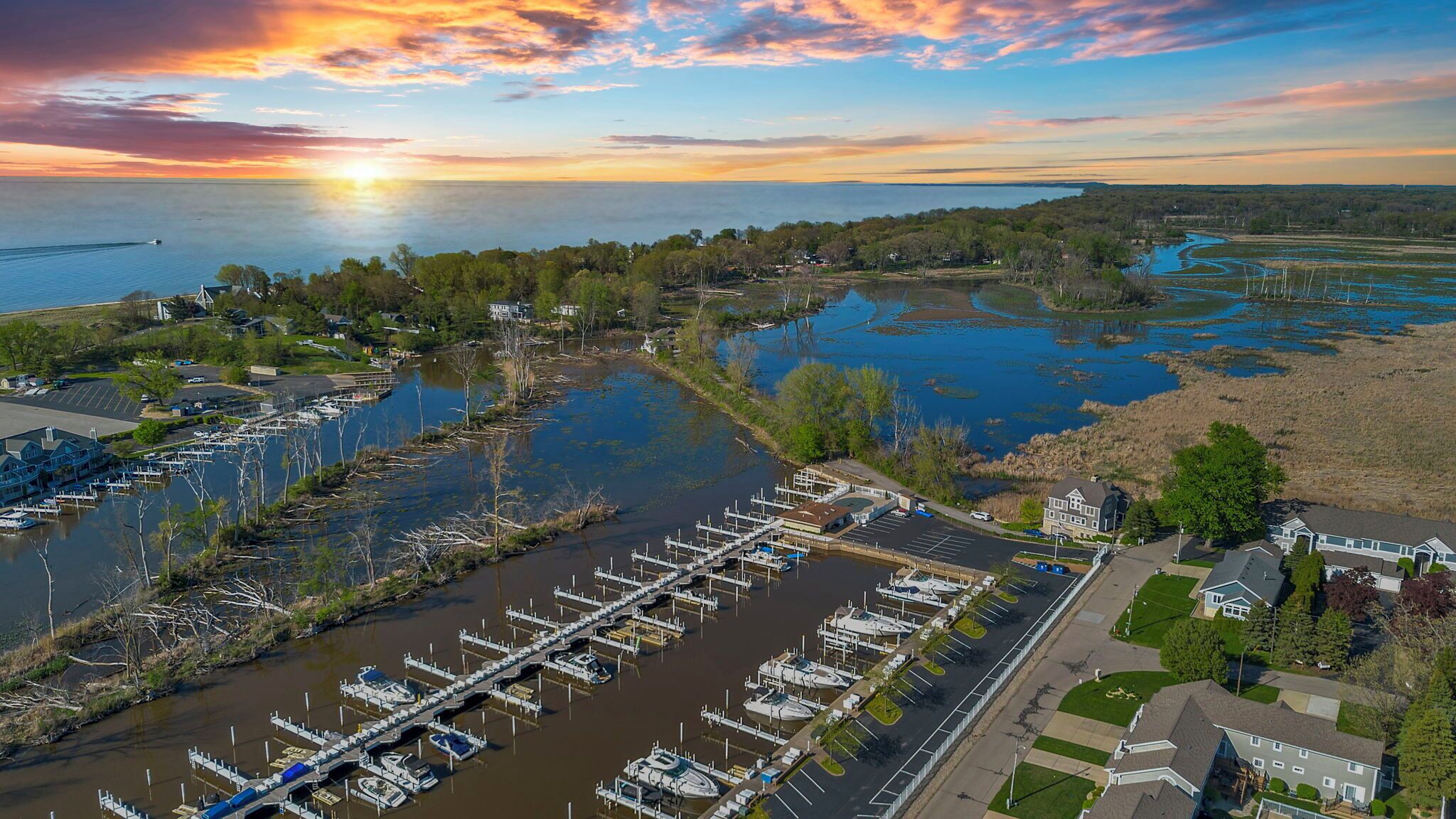 Juniper Presents: Harbor Haven-Walk to Beach-Park-Dwntn-Shops-Cafes