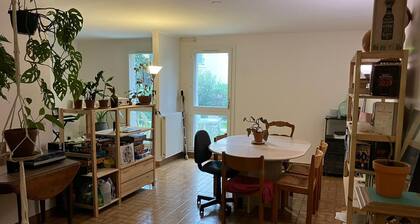 Maison de ville jumelée , 3 chambres, 104m2, piscine municipale a 3 minutes