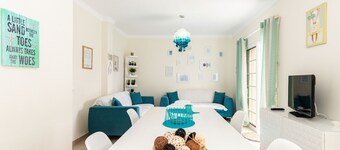 Modern villa 6 minutes from the beach by AlgarveManta (34V3)