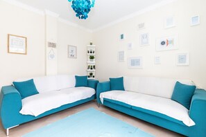 Interior - Modern villa 6 minutes from the beach by AlgarveManta (34V3) (Manta Rota)