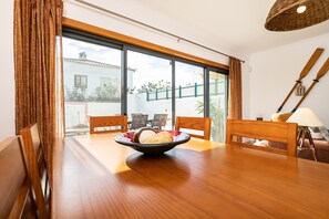 Dining - 3 bedroom villa 50 metres from the beach with patio by AlgarveManta (15V3) (Manta Rota)