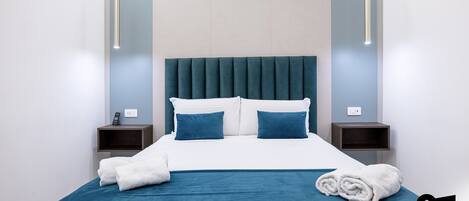 Deluxe Double or Twin Room | Premium bedding, down comforters, in-room safe, desk
