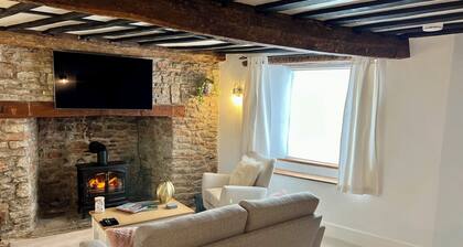 Rennovated 2 bed dog friendly cosy cottage in central Wells