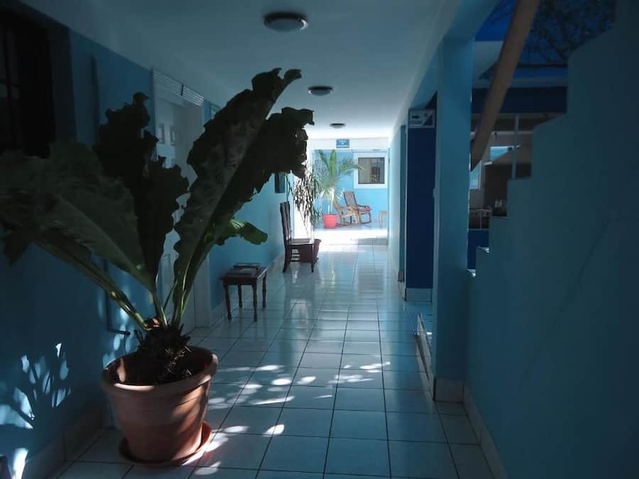 Télévision de 21 pouces avec chaßnes par cùble